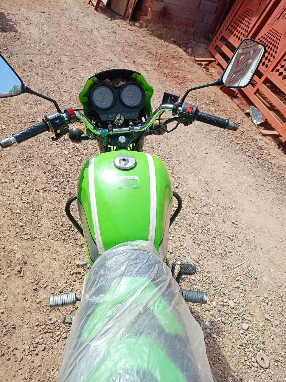 سلام عليكم دراجه للبيع موديل 2022 اوراق اصولي محرك ما مفتوح دراجه جديده حيل كهربايات كلهه شغاله نتصال ول ستفسار  ***********
