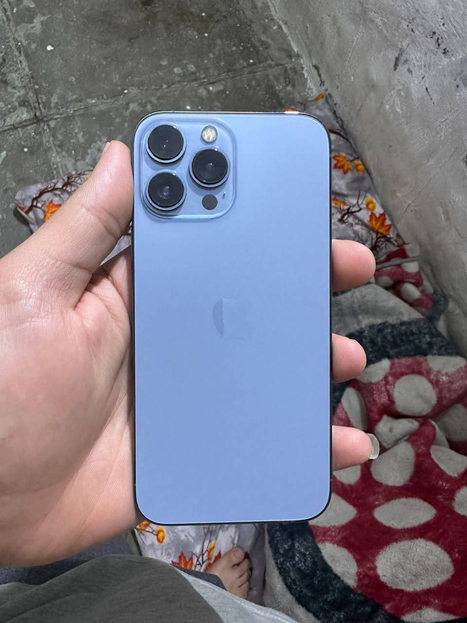 السلام عليكم ايفون 13برو ماكس نضيف جدا ستعمل بيت ذاكره 256 مبدله شاشه فقط بطاريه 76
500قفل جهاز جديد كلش نضيف أكثر من متصور 
*********** واتساب 
بغداد م الصدر
