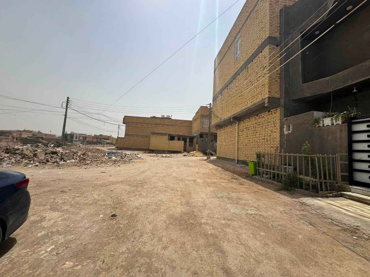 بيت للبيع مساحته 100متر في منطقة الموحيه بناء جديد طابقين الشارع المقابيل المدينه المائيه البيت مطلوب اسكان 60مليون
ابو علي للعقار***********
