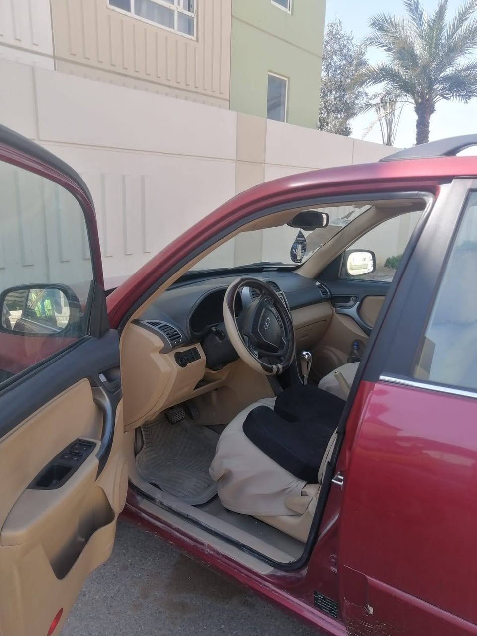 ​السلام عليكم.. سيارة ممتازة للمستخدم اللي يدور راحة ونظافة، المواصفات كالتالي:
✅ الموديل: 2013.
✅ الممشى: 60 ألف كيلومتر (حقيقي) فقط.
✅ الحالة: السيارة مكفولة كفالة عامة (گير، محرك، حدادية، وقشر).
✅ الصبغ: لا يوجد (بدون صبغ وبدون أي حادث).
✅ القانونية: السيارة باسمي الشخصي (مشروع وطني).
​📍 السيارة بحالة ممتازة جداً وجاهزة للاستخدام المباشر.
​📞 للاستفسار والتواصل:
***********
