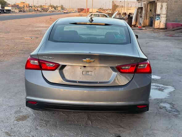 شوفرليت ماليبو ٢٠٢٣ 
موصفات Lt 
مكفوله كفاله عامه 
بدون رقم تترقم جميع المحاظات 
السعر ١٣٥ 
***********
