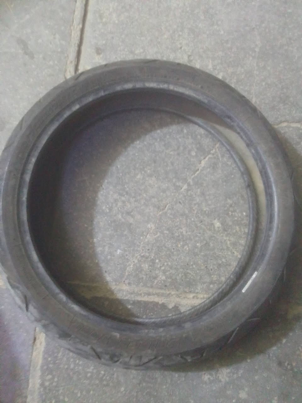 السلام عليكم شباب وجبه تايرات وغيره الخط البيض حجم 16 ولباقيات حجم 17 بيهم عريض وبيهن ضعيف اليحب يستفسر يتصل او يدلل مكاني شعب سوق 4000خابر  0771864901


**إذا كنت صاحب هذا الإعلان وتريد حذفه لأي سبب، رجاءا أرسل رسالة إلى الدعم الفني**