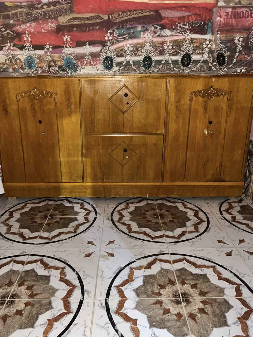 السلام عليكم عدي هاي الغراض للبيع كلمن وسعره ۅۅݪـيُ يشتري كامل هم سعر مخصص مكاني ناصريه بوابه قرب تربيه جديد ع شارع الحولي


**إذا كنت صاحب هذا الإعلان وتريد حذفه لأي سبب، رجاءا أرسل رسالة إلى الدعم الفني**