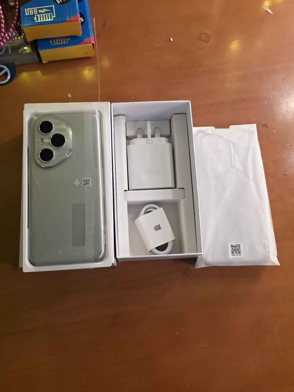 هونر 400 برو 5g

 جهاز مستخدم ايام 

كامل ملحقات غير مستخدمه
باكيت شاحنه كيبل كفر 

سعر 705 الف 

يوجد توصيل لجميع محافظات العراق
 للحجز راسل الصفحة
 واتساب *********** بغداد, العراق
