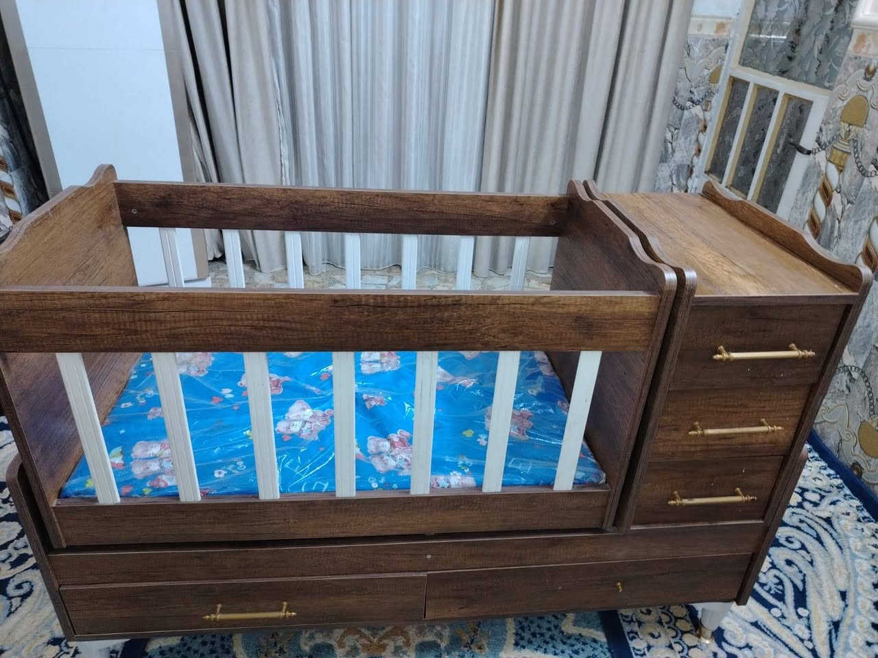 كاروك تركي جديد مستخدم قليلا السعر 95الف بغداد نهايه العبيدي ***********
