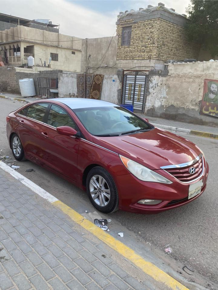 بيع فقط سوناتا 2014 وارد امريكي ادوات مكصوصه مكينه وكير بالجيس شرط حداديه جديده تبريد ثلج منضومه جديده غرفه عسلي جديده سياره جديده بمعنه الكلمه كارتون شرط تجي وتشوف بعينك بيها ارقام إربيل أصليات بدون سنويه السعر 52 وبيها مجال قليل وهذا رقمي *********** مكاني بصره
