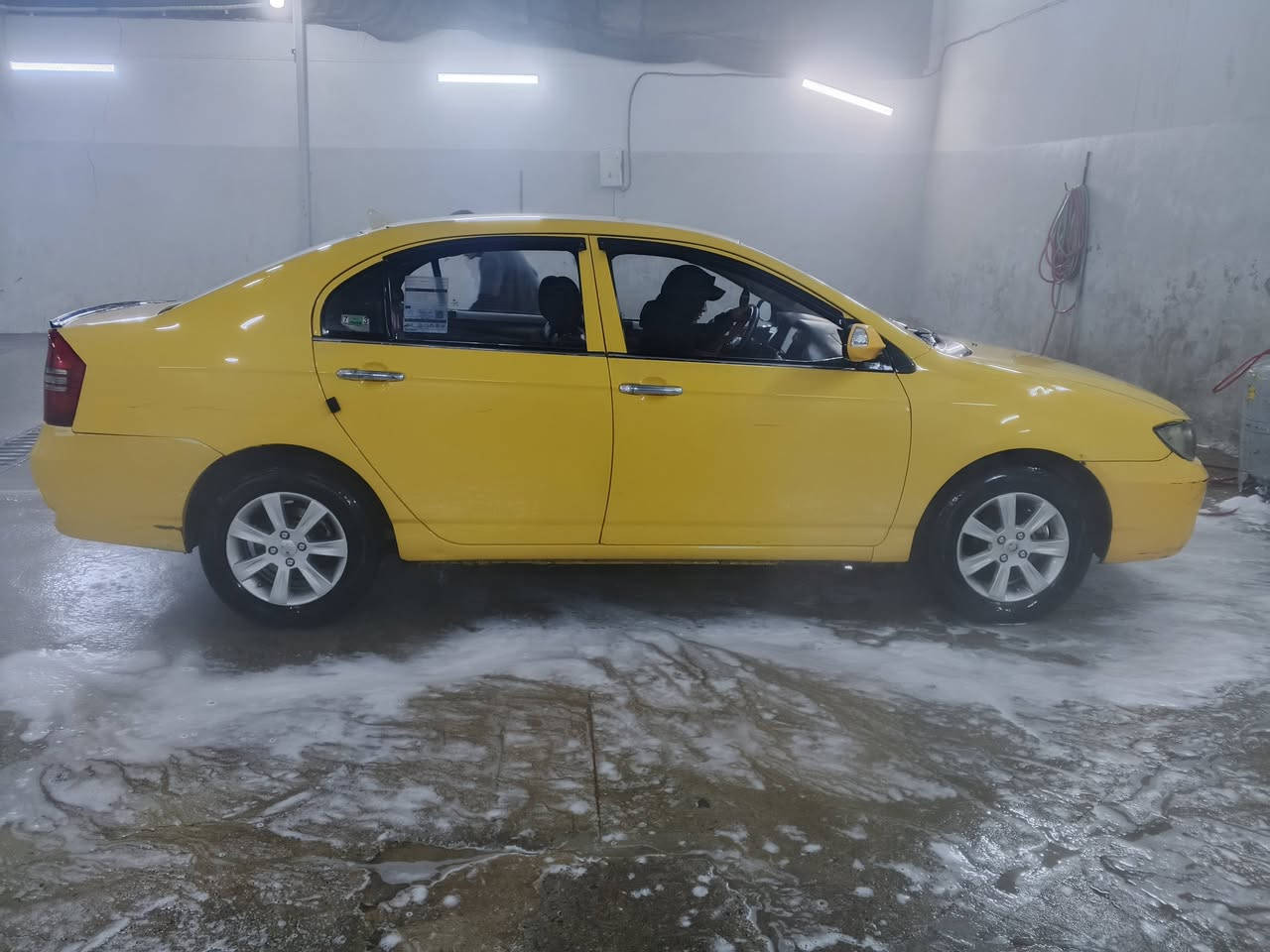 السلام عليكم ليفان للبيع 620 مكفوله من الصبغ والضربه محرك شرط تبريد تدفئة شغال هيئة وغرامات صفر شرط التحويل سنويه ماساقطه سياره جديده مامتعوبه بعدها على وضع الشركه السعر 48للاستفسار ***********وبي واتساب
