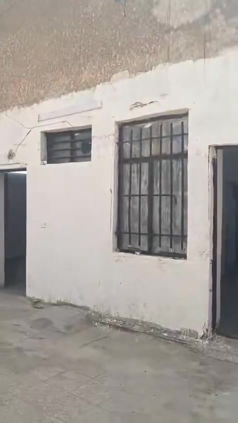 السلام عليكم بيت للإيجار طابق ارضي في الدوره شارع ستين يحتوي على غرفتين وهول وحمام وتواليت وخدمات كامله السعر 500وبي مجال للاستفسار الاتصال بالأرقام ***********
***********
