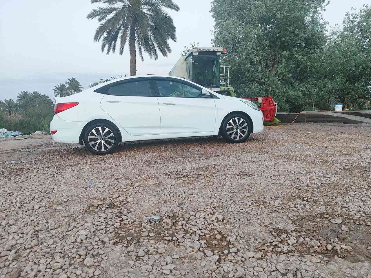 اكسنت2016 خليجي  فول مواصفات  واحد ع واحد
السياره مكفوله ماعدا بارد بسيط ب جاملغ الامامي 

فول مواصفات 
فتحه 
اشاير مري
تبريد ❄️ 💧 
تدفئه 
شاشه 
نضام ايكو 
دسكات 
ويل كب عدد ٥
تخم تاير جديد 
صدر ١٠٠
رقم بغداد  الدولي باسمي سنويه لل٢٧
مكينه ١٦٠٠ دوش قطرتين المرغوب
كير ومحرك بعدهن بلادي
مكان الديوانيه قضاء الشاميه
السعر ١١٢ وبيه مجال 
رقم الهاتف ***********
