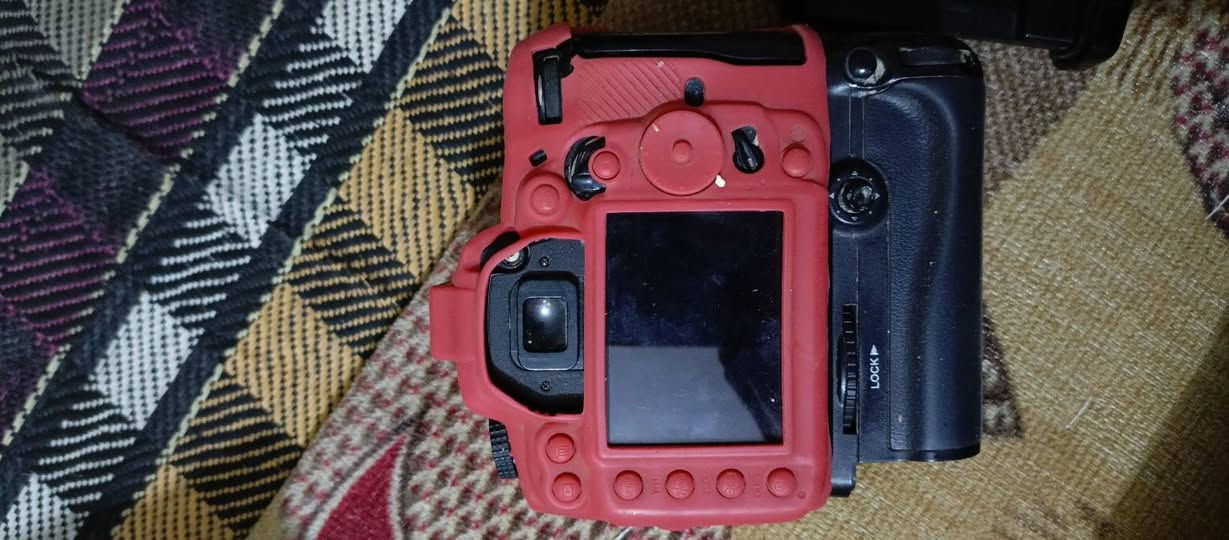 السلام عليكم ورحمة الله وبركاته
حبايب كامره نيكون d7000 للبيع الكامرة جدا نضيفه كدامكم مع زوم70-300 مع هودي مع جلاتين مع جنطه +شاحنه اصليه+بطاريه اصليه السعر قيم واخذ مكاني بابل لايوجد توصيل


**إذا كنت صاحب هذا الإعلان وتريد حذفه لأي سبب، رجاءا أرسل رسالة إلى الدعم الفني**