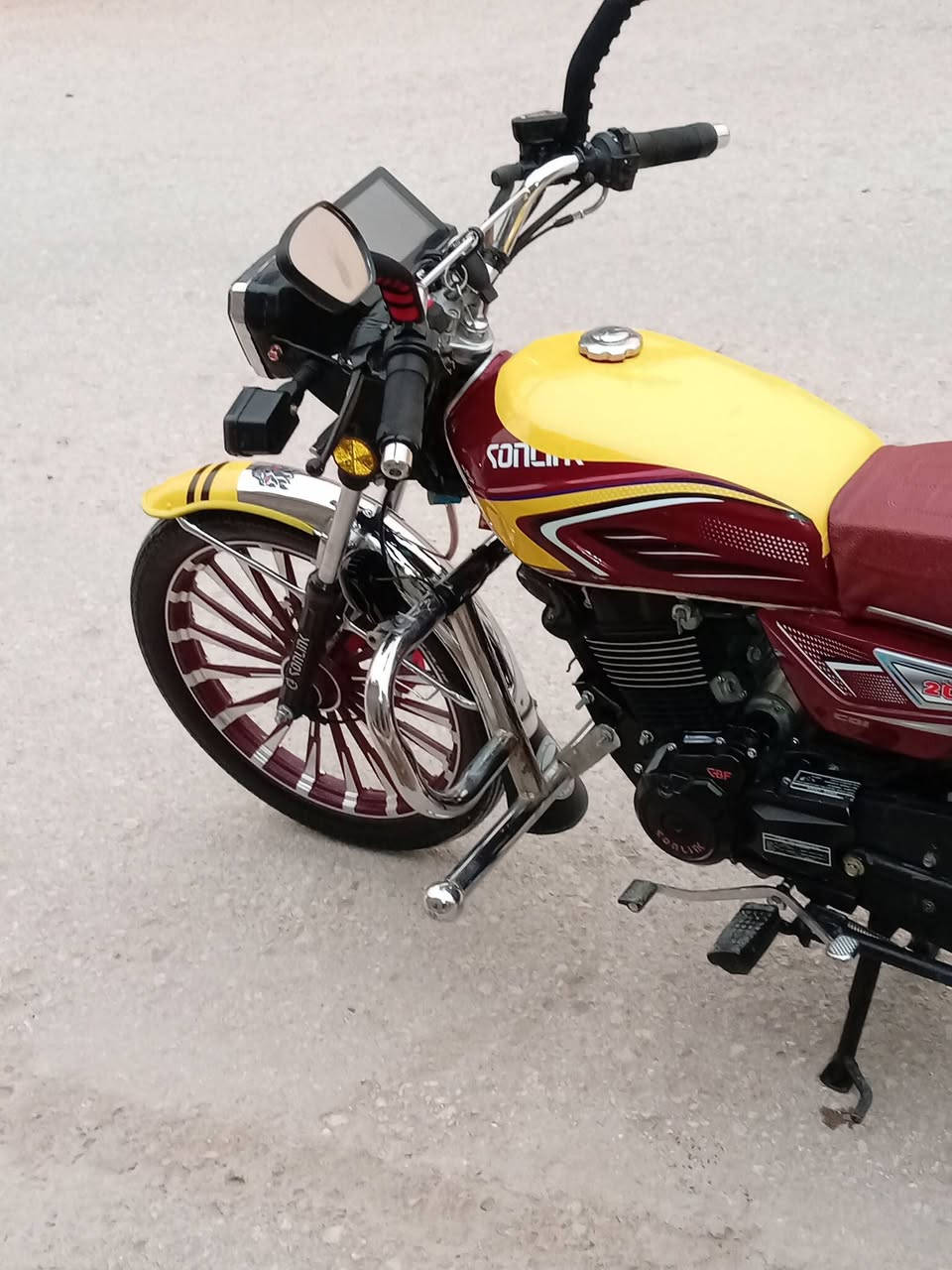 دراجه للبيع موديل 25 زنجيل  محرك 200    ***********
