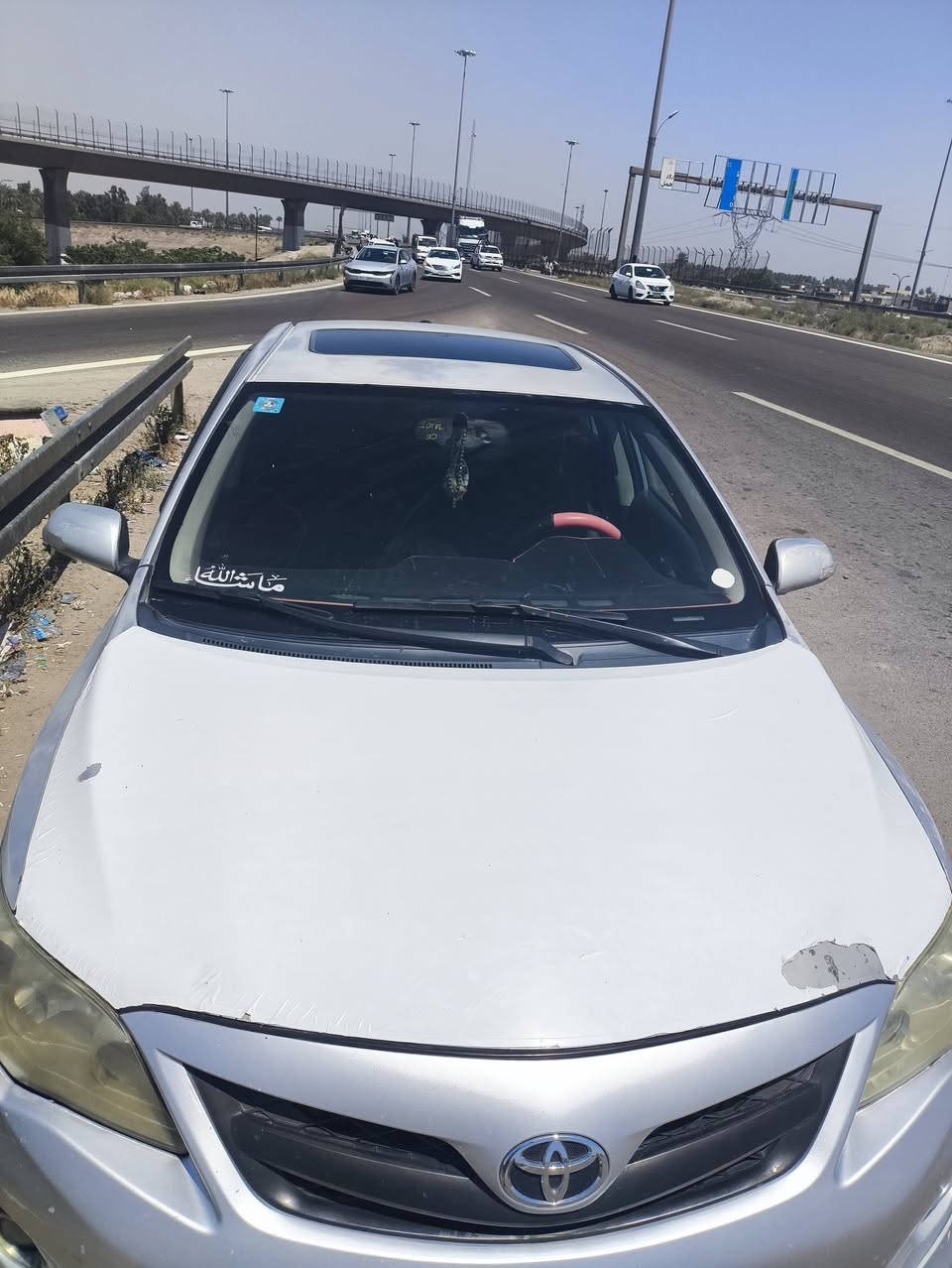 السلام عليكم كورلا للبيع موديل 11 S امريكي حادث امريكا بابين السايق والخلفي بيها جراد السياره تصبق حزام جماليه بقت يمك مكينه 1800 تبريد ثلج ايرباك سليم شواصي الغود وحوض كلها مكفوله مواصفات تحكم استيرن جيهتين شاشه كامره خلفيه فتحة سقف شقاله طكتين اشاير مري السعر 90 بيها مجال جدا بسيط مكان بوغريب السريع الدولي مال الرضوانيه للاتصال /***********/بيه واتساب)

