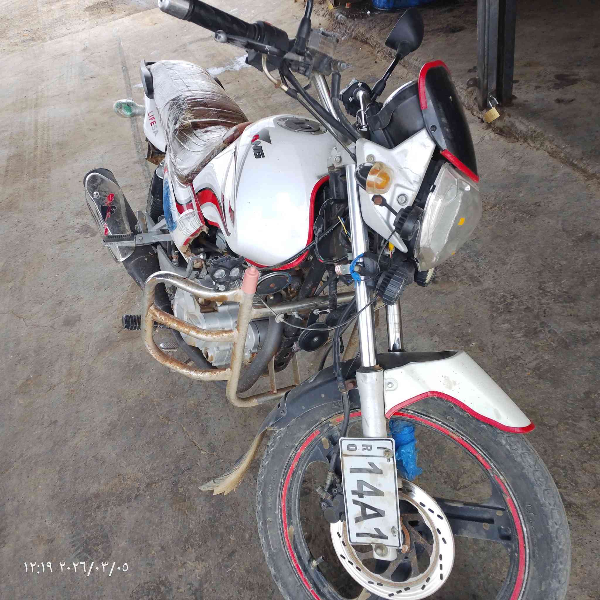 سنگي للبيع موديل 2016كهربائيات شغاله كلهه ماطور ما عايزه برغي محرك 150سعر 700وبي مجال للأستفسار ***********
