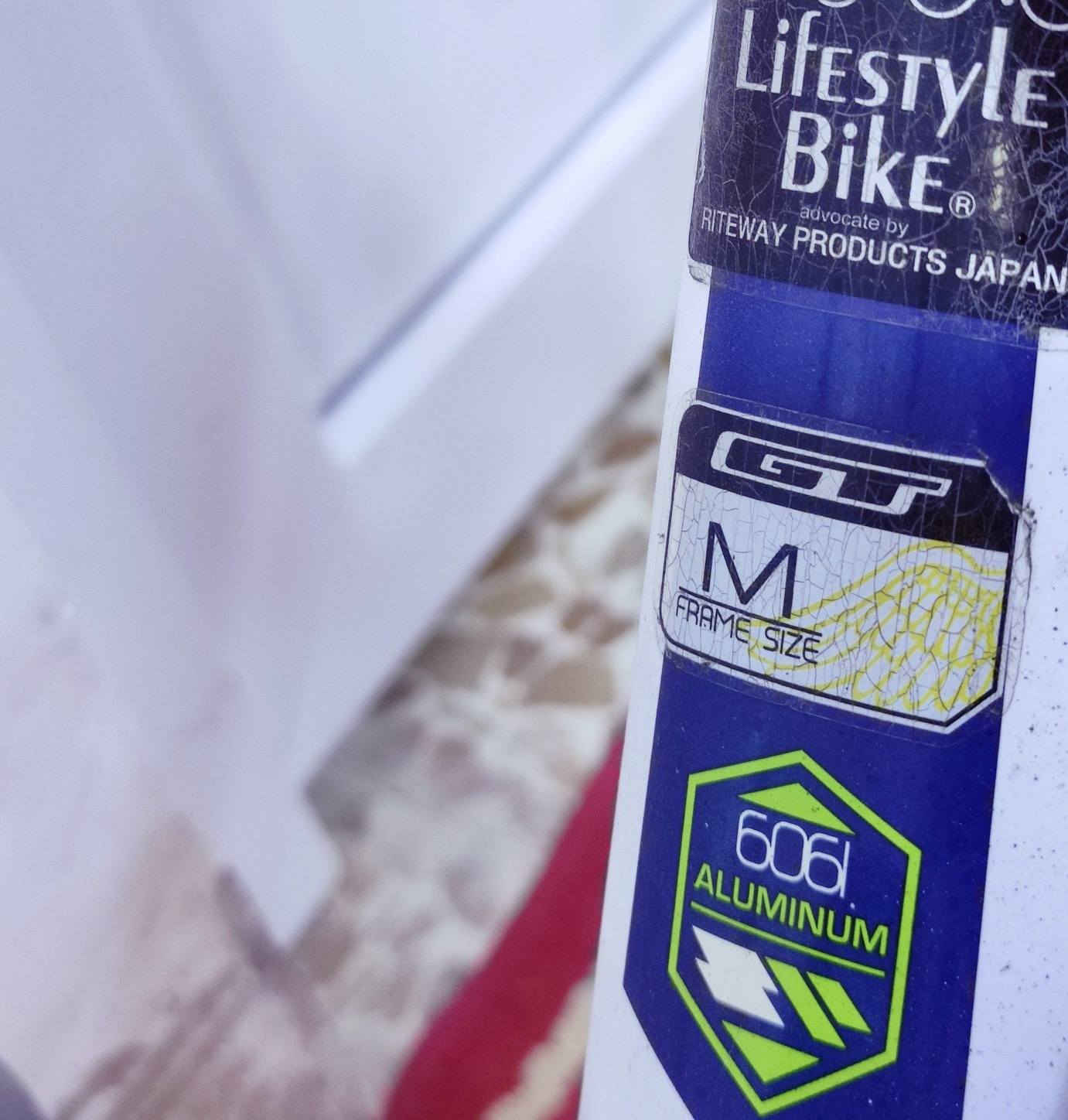 السلام عليكم
دراجه #جبلي ماركة #GTجي_تي العالميه ماركه غنيه عن التعريف

 صنع امريكي اصلي 🇺🇸مختوم Made in USA.لشه مضلع حديث 

فول المنيوم خفيف جدا ...لون ابيض ثلجي مطعم بأزرق وفسفوري

حجم 27.5  قياس M  ميديم لشه عالية....دبل أمامي سلس 100٪

سستم شيمانو كامل ...سيت  #SHIMANO كامل سلس وسريع

بدالات السرعه 7X3 سحب دفع #شاشه حديث ....بريكات سستم 

بروماكس بالمكان ....وياله طبقتين اصليه #alltera مصممه لتحمل الاوزان الثقيله والطسات 

تايرات كتان اصليه ماركة نقشة ناعمة 27.5 احترافية اورجنال

سرج طبي اصلي  ..ستيرن رياضي نفخ المنيوم ...بيدارات بولبرن

كمبليونات وياله وسرج اصلي ....رقبة اصلية نفخ مختومة GT

🔴الدراجه قطعه مال حاويه غير مستخدمه داخل العراق.مابيها برغي مبدل على وضع الشركة بلاد..ختم ليبل واحد الدراجه بدون اي نقص كامله وجاهزه

المكان موصل الجانب الايسر....السعر 200 الف (ثابت_قفل)

يوجد توصيل بغداد وجميع المحافضات العراقية

***********  رقمي للتواصل
