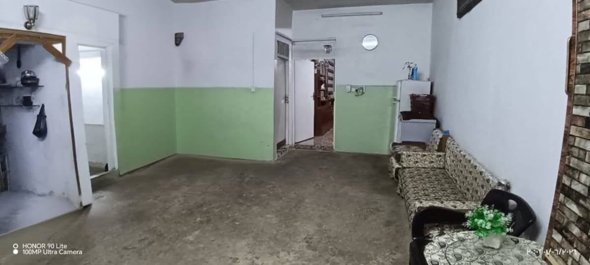 السلام عليكم
للبيع بيت طابقين محدث 🏘️ 

مساحة ٢١٠ متر 

طابق الأول غرفتين وصاله واستقبال وصحيات و مطبخ

طابق الثاني غرفتين وصاله ومطبخ وصحيات

الموقع حي الزهراء شارع سوق جامع الزهراء

قرب مدرسة القعقاع

للاستفسار مراسلة الصفحة
أو الاتصال على الرقم *********** واتس اب
