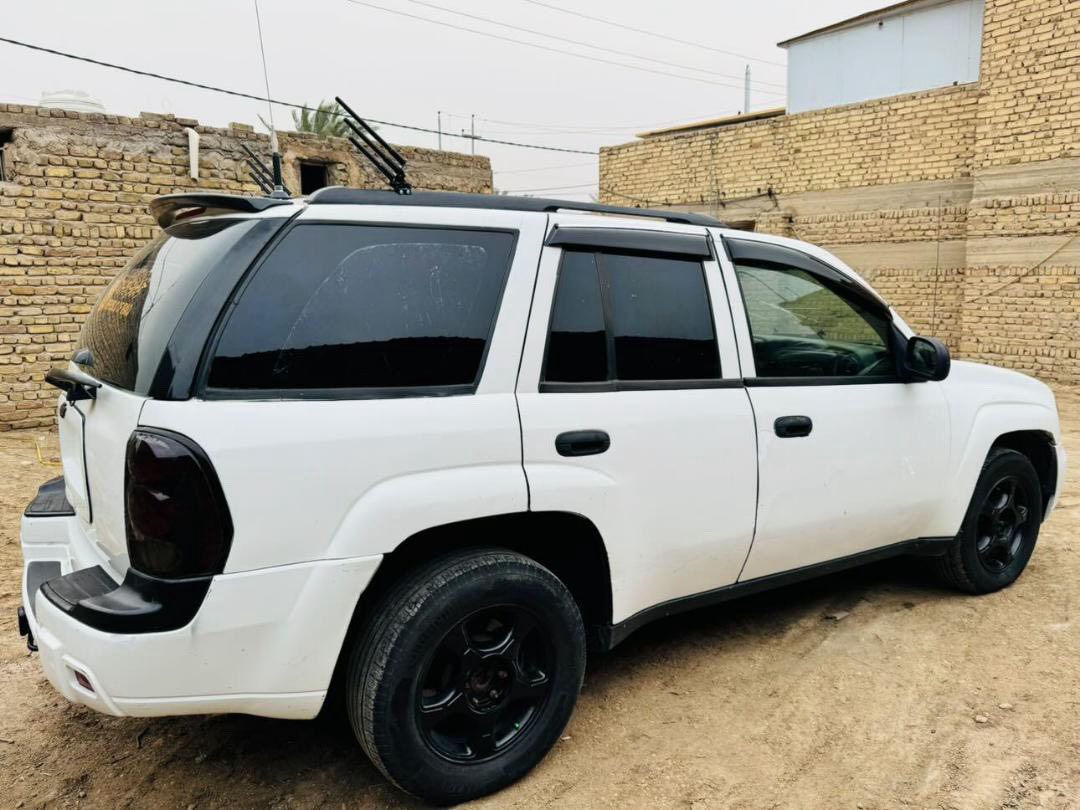 بلايزر مزاد جاهزة ونظيفة من كير ومحرك مكانها بابل السعر 60 وبيها مجال
***********
