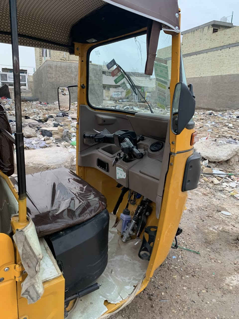 السلام عليكم تكتك للبيع مديل ٢١ رقم وسنوية انكليزي بأسمي تحويل ثاني يوم مكفولة من التنقيص والتبخير تكتك نظيفة اي نقص مابيها من ايدك للشارع السعر ٨ ملايين وبيها مجال حك الجية للاستفسار ***********
