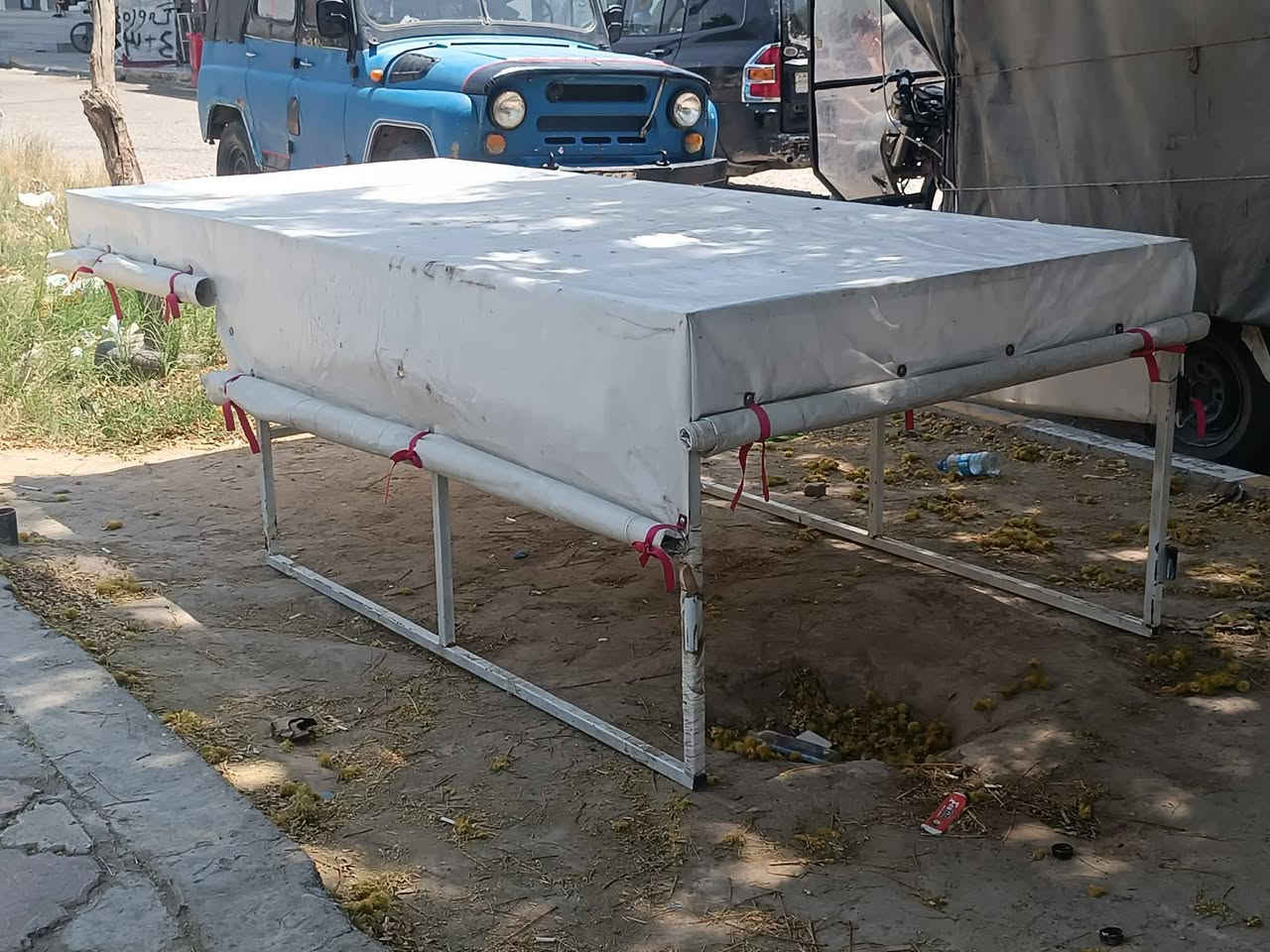 ئەم کەپرە بۆ فرۆشتن 
زۆر جوانە زۆر مزبوتە
شتێکی تازەوبی عیبە 
شوین کەلار 
***********
سعری 85هەزار
