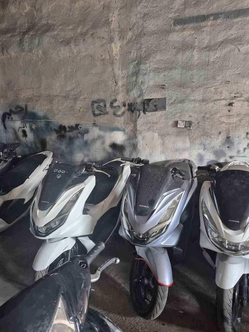 السلام عليكم ✨متوفر pcx كوري كل الاجيال🇰🇷
دراجات مكفولة من كلشي جيب فيتر وتعال✨
العنوان مخازن كسرة وعطش🚩📌🌍
بيع جملة ومفرد شغال للاستفسار☎️✨
 ***********
