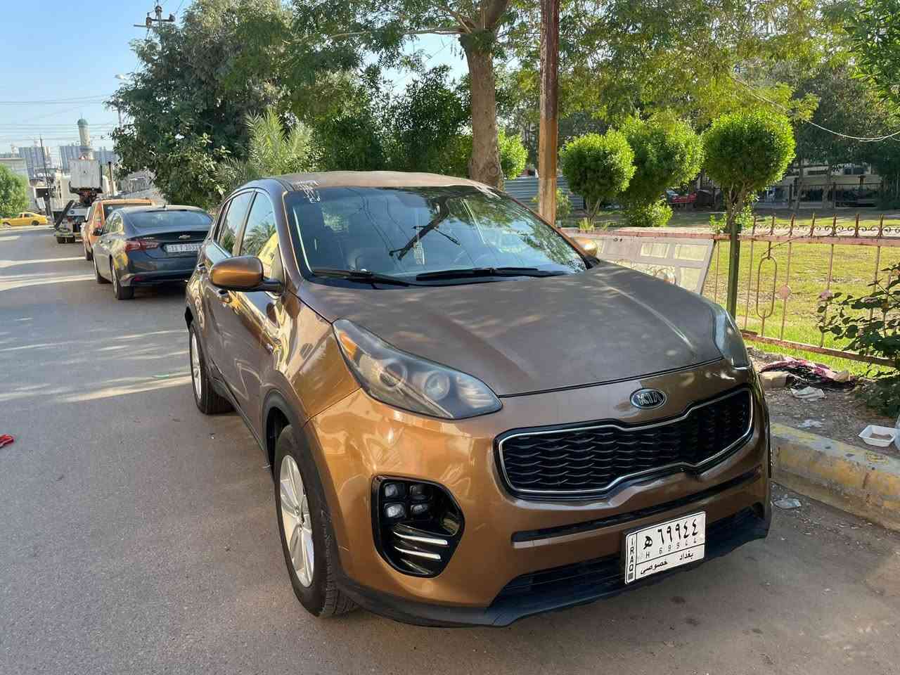 السلام عليكم
كيا سبورتج للبيع موديل ٢٠١٨ وارد امريكي نص فول دفع رباعي 
السياره ماشيه ١٠٣ الف 
السياره بامريكا حادثها بنيد بدون دواخل هنا صارت بيها طخطخات ونصبغن ابيعها احزام لان ماعندي
 سونار الها السياره حلوه ومسويلها ادامه كامله رايدها ب١٣٧
للستفسار ***********
