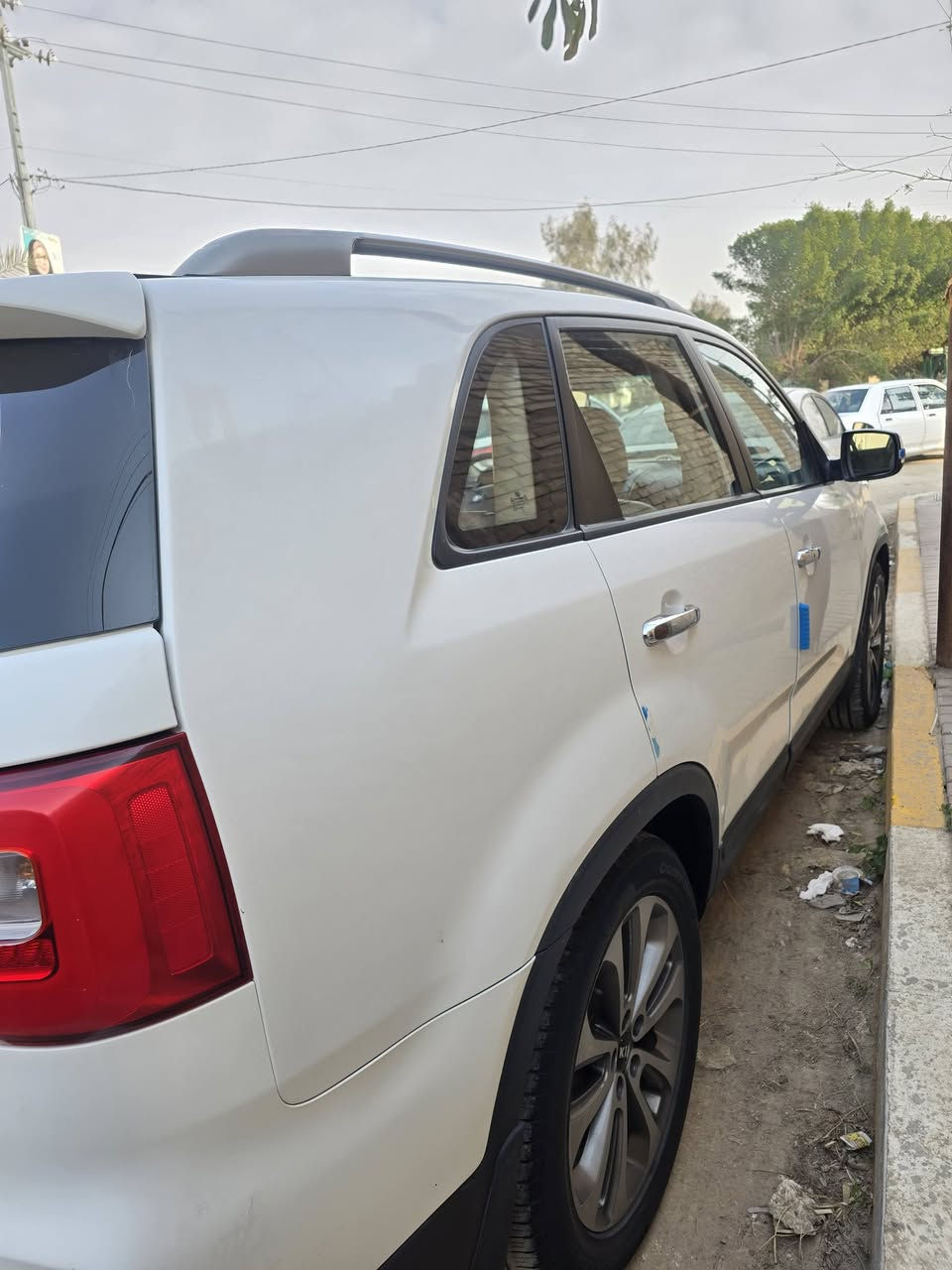 سورنتو مديل 2014 خليجي مكينة 6 3500     7 راكب 3 قطع تبريد اشاير بالمري بنوراما وبيها بعد مواصفات 
السيارة بيها قطعتين بنيد مبدل شرط بدون دواخل وبنوراما مبدله الباقي كله مكفول من الفتح والصبغ رقم السيارة نجف باسمي شرط مداور ثاني يوم  ب165 وبيها مجال للشراي
***********
