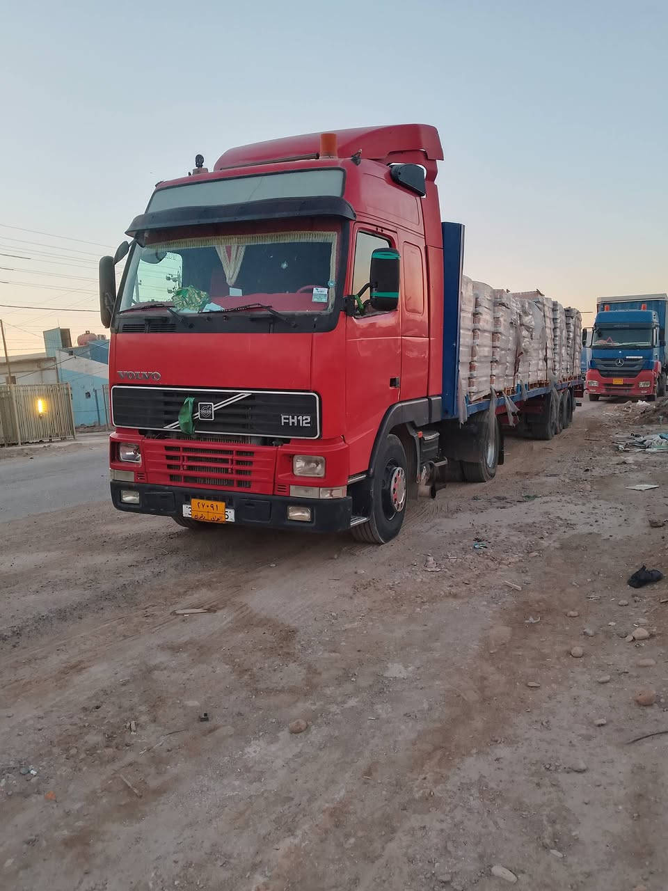 السلام عليكم فالفو موديل 2000/كفاله عامة تبريد تتفئة كير مكينه اكسن خير من الله تحويل مباشر الراس تخم تاير وال عربانه فوك النص عمر/كهربائيات كله شقاله/مكان واسط العزيزية/السعر 180 وبيها مجال حك الجيه ‏‪***********‬‏
