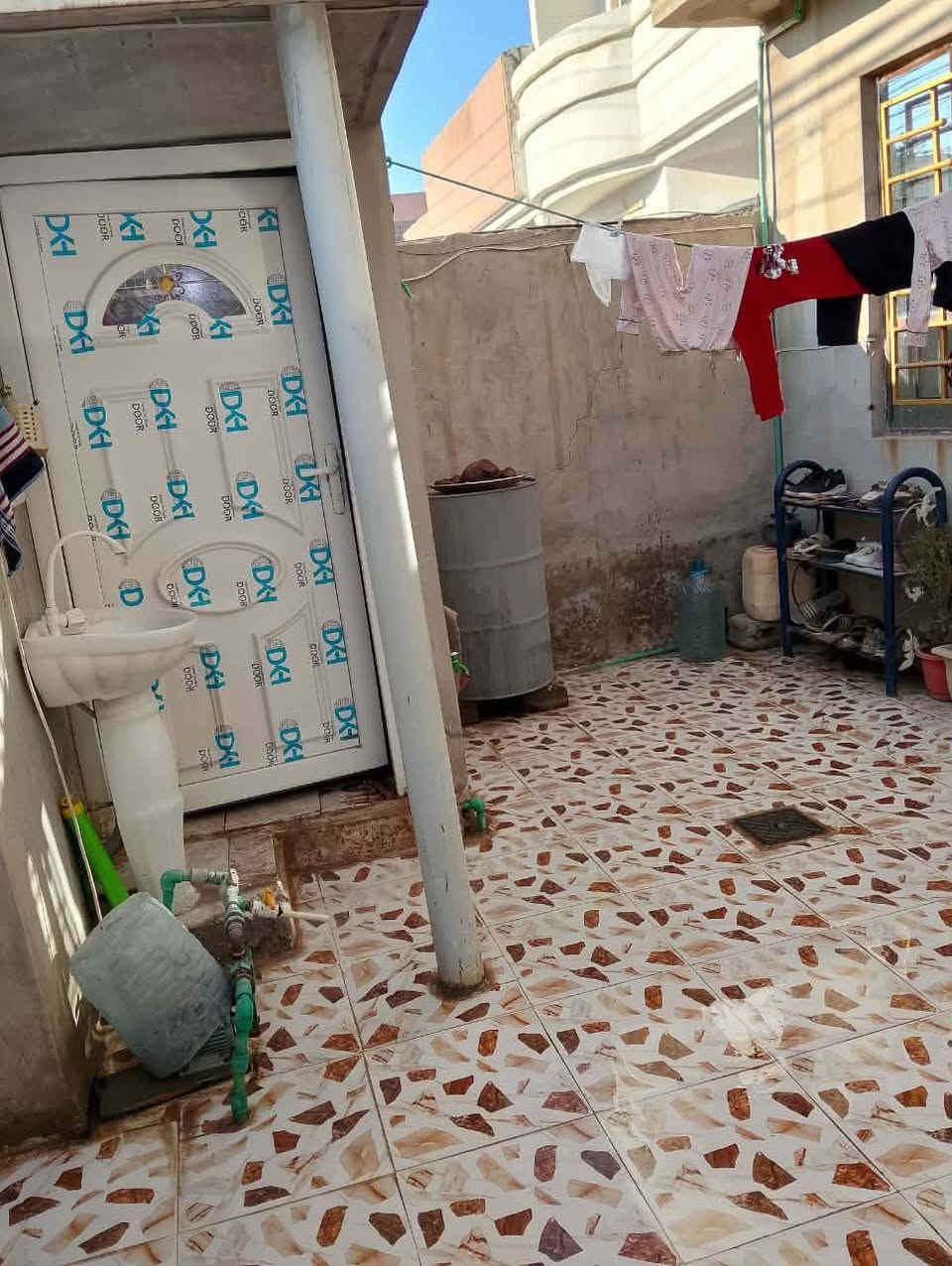 بيت للبيع طابق واحد//شرط سند
العنون/موصل حي الانتصارشارع 30 قرب اسوق حسام/
مساحه 110
السعر 56وبي مجال
***********
***********
