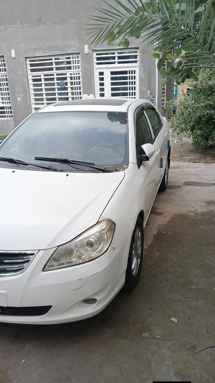 للبيع سياره بي واي دي 2013  g3
رقمها بغداد
سياره حلوه ونضيفه سياره مثل ما معروفه تجي فول مواصفات 
بصمه+فتحه+حساسات+كامره+شاشه كبيره+اشاره ترحيب سياره+منظومه زنون فول وأحد على وأحد 
للعلم السياره بيها ملاحضه كيرها مبوش ما اعرف شنو سبب ابيع على هل وضعيه
السياره سعرها 40 وبيها مجال قليل 
للاستفسار الاتصال على الرقم ***********
