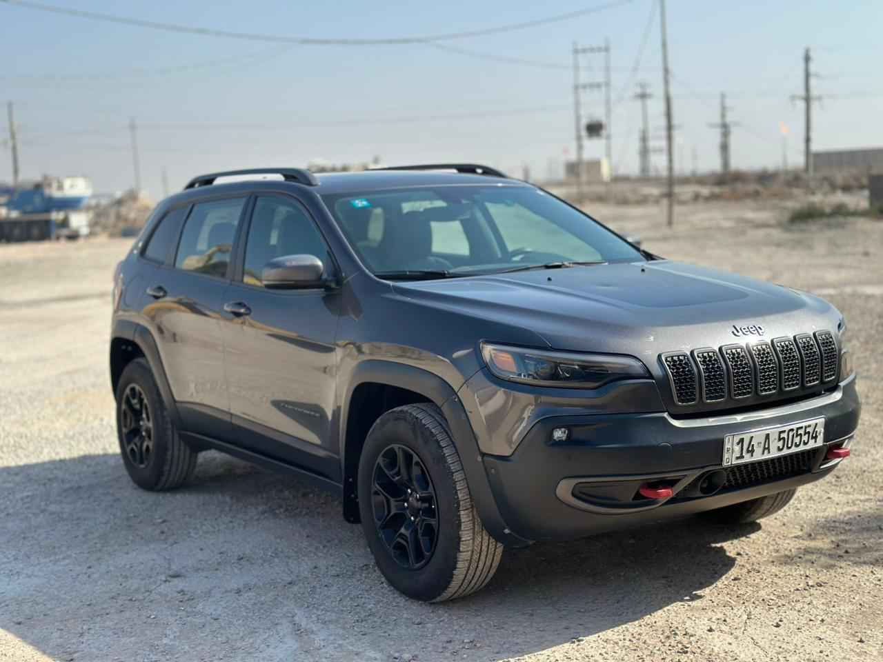 السلام عليكم 
جيب بزون ترايل هوك 2019
اعلى فئه فول مواصفات محرك 4 فور ويل
السياره كلين مكفولة كفاله عامه كير ومحرك وبدي 
بانوراما 
رادارات جانبيه 
كاميرا دواره
حساسات 360°
بصمات ابواب2
اضاءه ترحيب 
لايت والبك لايت لد 
بلوجكتر حساس ويه الاستيرن
كشنات جلد تدفئة وتبريد 
كشنات كهرباء والسائق خزن
وضعيات قيادة متعدده
شاشه كبيره
شفتات استيرن وبيهه بعد مواصفات
رقم بصره انكليزي والسنويه للـ 2029
مكان السياره..ميسان
***********
*********** المجر الكعبي, ميسان
