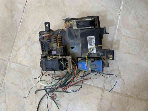 قاعدة فيوزات سيدونا -كرنفال موديل ٢٠٠٨-٢٠٠١٤
سعر القاعدة ١٥ 

يتوفر توصيل لكل المحافظات 

للحجز والاستفسار مراسلتنا او الاتصال : 
***********
