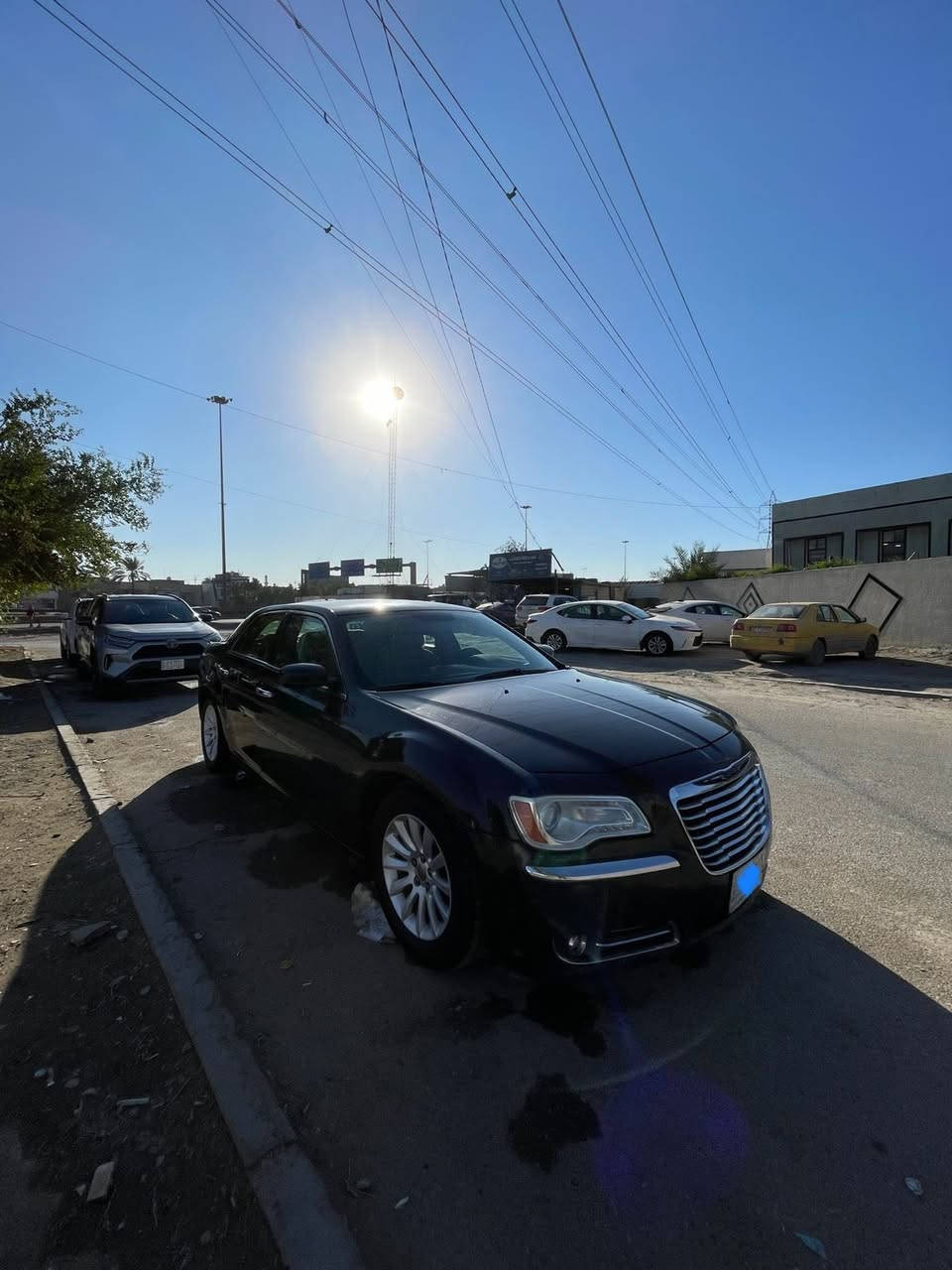 السلام عليكم للبيع كرايسلر 2012 كلييين مواصفات معروفه رقم بغداد باسمي جاهزه مابيه اي نقص السعر173$ ***********
