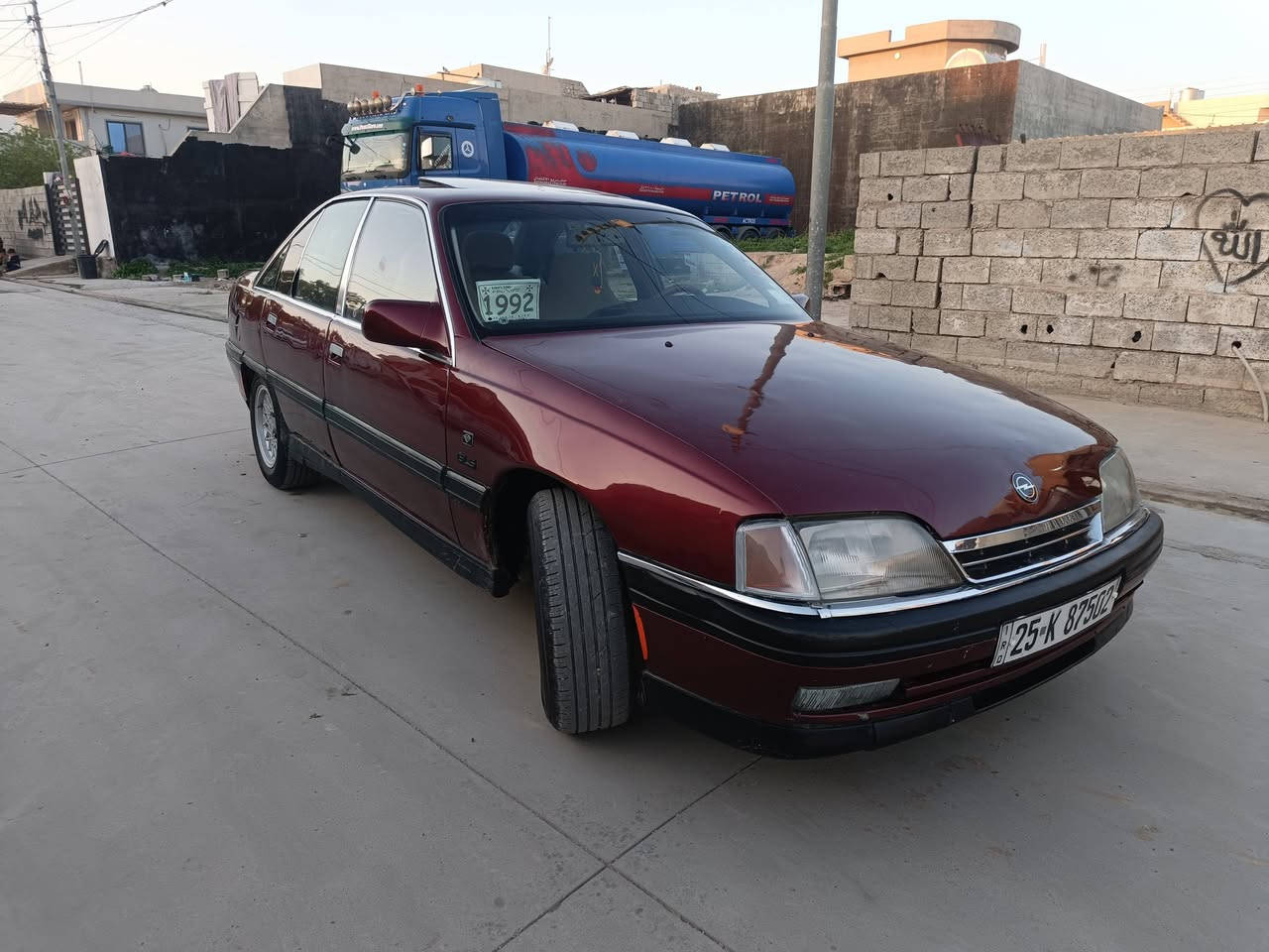 سلام علیکم 
اوبل اومیکا مودیل 1992 رقم کرکوک سنویە جدید لل 30 مشروع وطني بي دەفتر بانزین سیارە مصبوخ الجمالیە کیر مکینە بە شرط عام تخم تایر جدید مکینە 20 سیارە جاهزە 38 ورقە وبیها مجال مکانی سیارە کرکوک رقم موبایل ***********
