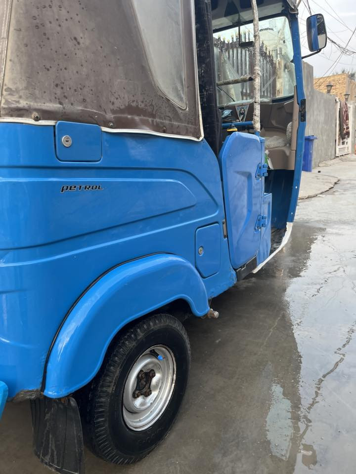 سلام عليكم تكتك موديل 22 شهر 11 مضلع هاذ رقم ***********
