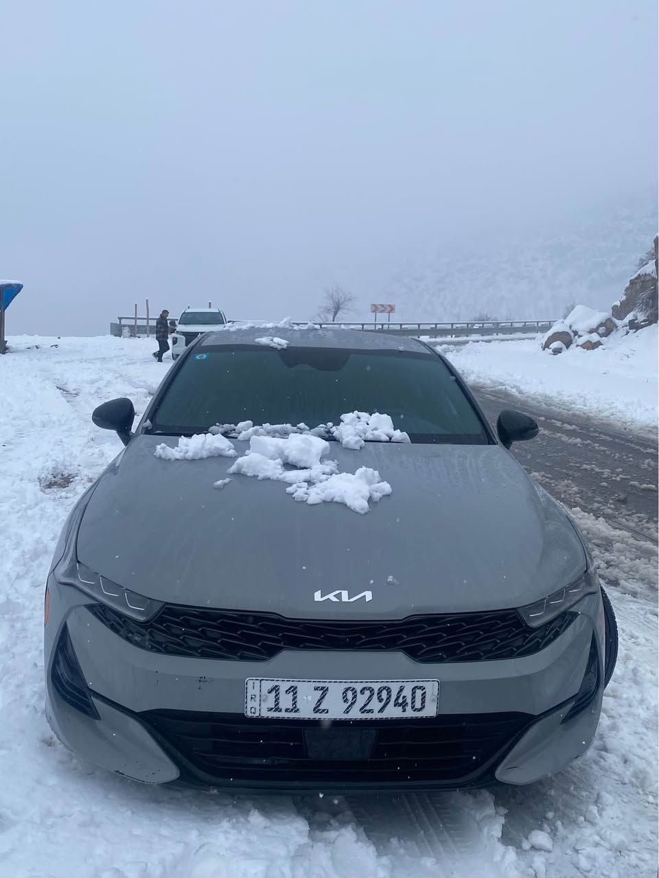سلام عليكم

KIA K5 GT LINE 

2024 موديل 

سيارة باسمي رقم بغداد انكليزي 

المواصفات:

1-بصمة ابواب وتشغيل

2-تحكم استيرن كامل 

3- كشنات الامامية كهرباء 

4-كراسي جلد احمر

5 - وختم شعار GTline

6-رادار امامي + خلفي

 (توقف خلفي ذاتي) 

7- شاشه كبيرة كار بلي( بلوتوث ، USB  AUX )

9- حجم المحرك 1600 تيربو

10- رادار امامي + خلفي

11- لد نهاري

‏12 -انظمه قيادك 6

13-ويل كب 19 

14- شاشه عرض اعطال بالدشبول

15- كروز سرعه ذكي  ( مثبت سرعه )

16- كشنات تدفئة 

17-سايد بريك بصمه 

‏18- GPS الخرائط

19- نظام النقطه العمياء

20-  صندق كهرباء

21- قيادة ذاتية

22- شاحنة واير ليس

23- تحديد مسار 

24--تشغيل عن بعد

25-- مخارج شحن أمامي و 2خلفي

26-- رادار جانبي + امامي+ خلفي

مكان السيارة بابل حله حي الصحه 

للاتصال *********** حلة, بابل
