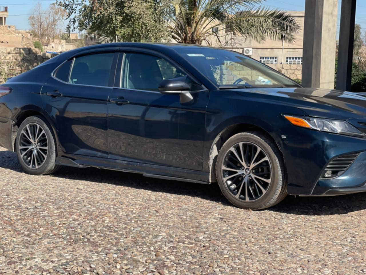 كامري 2020 وارد أمريكي SE  بيه تبديل جاملغ وباب اصلي نفس اللون بدون صبغ بجم كبس خلف كبس محرك 4/2500 مامفتوح كشن كهرب جلد شاشه كامره تحكم استيرن وضعيات قياده رادار تحديد مسار حساسات ويل كروم...محرك كير صدر تايرات تبريد تدفئه رقم نينوى سنويه 2029 سياره جاهزه وأحلى من الصور السعر 170 وبيها مجال الشراي يتصل *********** المو شراي لا يتصل مكان السياره الشرقاط
