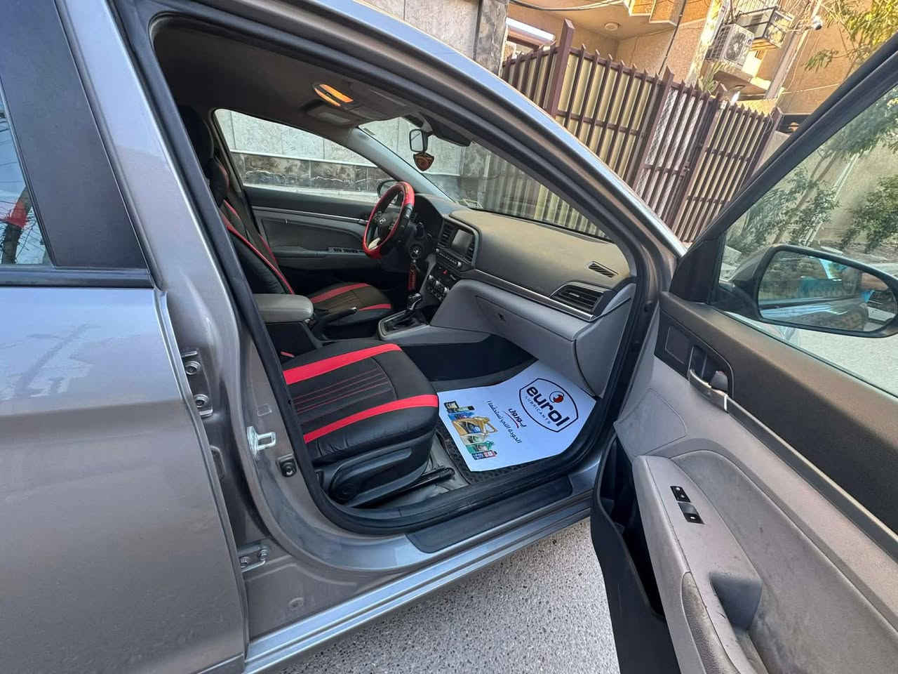 الانترا موديل ٢٠ للبيع

وارد امريكي السياره مو فول رقم بغداد 
الكير AT 
صور الحادث موجود بلمنشور
مكان سياره بغداد البنوك
***********
السعر ١٣٣ معه المجال البسيط
