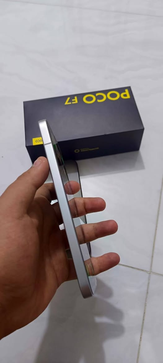 سلام عليكم

بوكو f7 256
كامل ملحقات شاحنه اصليه 90w مال كارتون وكفر ماكسيف وكارتون الجهاز
مكاني بغداد للتواصل واتساب
***********
سعر 450 وبي مجال بسيط
