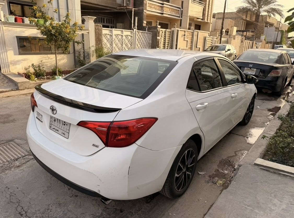 كورلا 17 se بغداد حره 
ماشيه 160 الف 
الضرر قطعتين خلفيه الصندوك والجاملغ الخلفي. 
وبغداد جاملغ امامي جميع صور الحادث موجوده 
السياره مابيها اي نقوصات كير مكينه مكفوله تبريد ثلج 
مكان السياره كفائات السيديه 
ب125$ وبيه مجال حك الجيه 
***********
