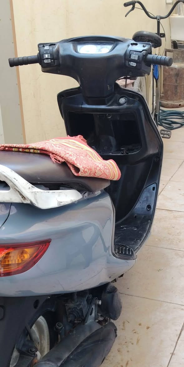 سلام عليكم فراشة نضيفة وناعمة وما مفتوحة كفارات لون مميز كهربائيات كلهن شغالات هورن نوعية زينة 
سعر 350 الف
للاستفسار لاتصال على  
***********
