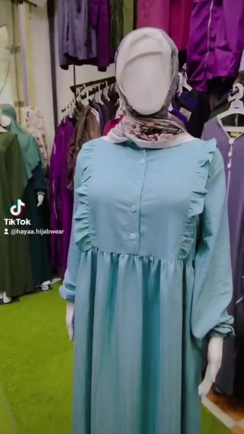 دريس تسنيم🎀
 الدريس  كلوش بزراير من قدام ، بحزام منفصل  لسهوله التحكم في المقاس عشان ياخد وضع الجسم ومريح جدا❤️
الخامة : فريسكا  خامة مستوردة عالية الجودة.🪡🧶
المقاس: One Size ✨
للحجز والاستفسار ابعتلنا رسالة ع الواتساب 
01272551792 
01033710355


**إذا كنت صاحب هذا الإعلان وتريد حذفه لأي سبب، رجاءا أرسل رسالة إلى الدعم الفني**