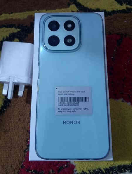 جهاز البيع بعده كارتون صارله 4 ايام من جبته كل قراضه ويا   سعر جاهز 200 وبيه مجال قليل ***********
