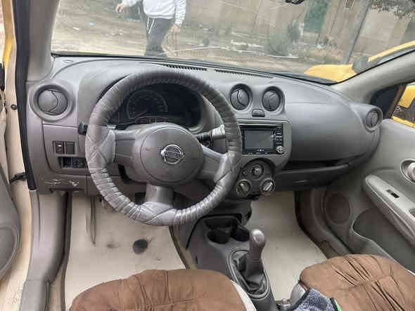 سلام عليكم نيسان صني هندي. خليجيه موديل ١٤ رقم واسط  انكليزي بسمي كير عادي كير ومكينة. بل كارتون صدر امامي خلفي جديد السيارة جاهزة من كل النواحي. الكشر شوف العين  السعر  ٦٥ وبيها مجال.  العنوان بغداد حي البساتين. ***********
