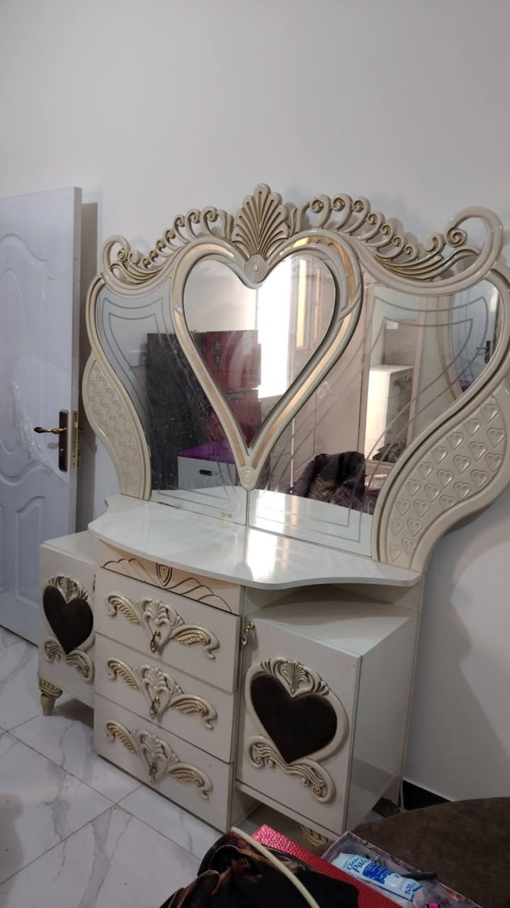 غرفه تركي 9 قطع نظيفه وضخمه وتجنن سعرها 850 وبيه مجال مكان نجف قريه الغدير


**إذا كنت صاحب هذا الإعلان وتريد حذفه لأي سبب، رجاءا أرسل رسالة إلى الدعم الفني**