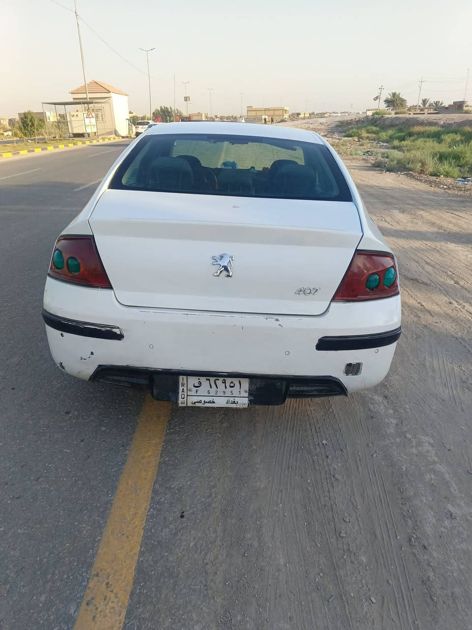 اخون بيجو فرنسي مكينه وكير ياباني ابو جف سياره جاهزه شرط قطره خياس ماكو  كشر نضيف حيل  شرط ترايك 200 تخم تاير جديد باتري جديد غرفته نضيفه شاشه كامره دواره حساسات خلفيه  مدور ثاني يوم مكينه بيه خيط بخار وحداديه تعبانه //*********** مكاني بابل  مروس بتكسي هم ترهم

