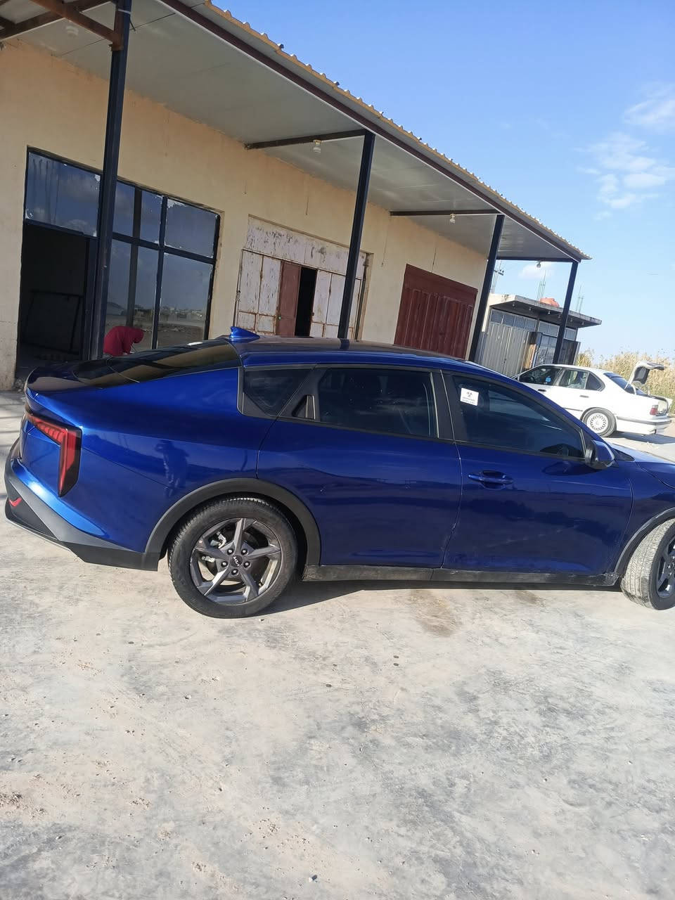 يالله كيا كي 4 موديل 2025 دخول جديد 
مرقم مثني شهداء حجز سنتين فقط وكاله عامه 
بسم المشتري الضرر جاملغ مبدل  والبنيد  نفسة مصلح
وبارد  باب  العبري الامامي والباقي مكفول موصفات 
فول عده الفتحه بصمه تحكم 
بصمه ابواب مكينه 2000 دوش وباقي الموصفات 
واضحه الـسعر 163$ مـوجوده المثني الرميثة
تـفاصيل ***********
