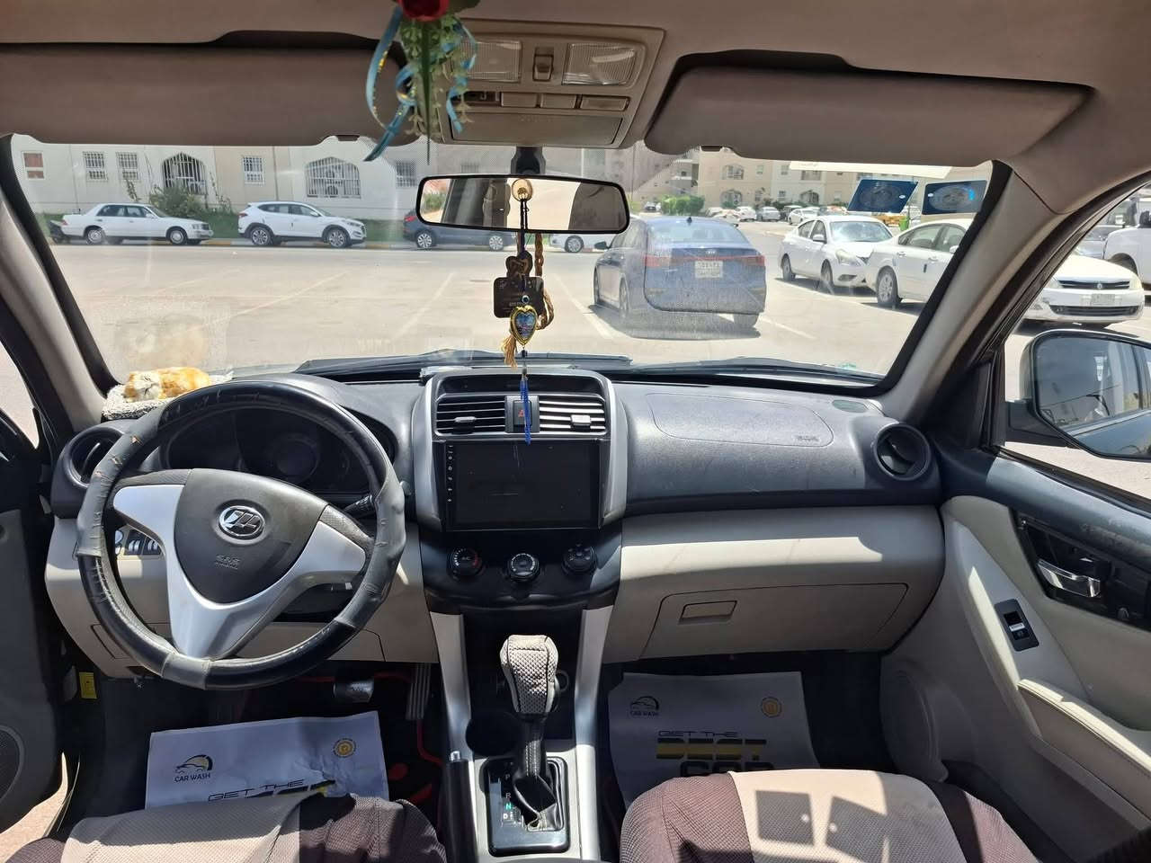 سيارة ليفان x60 موديل ٢٠١٦ رقم بغداد  انكليزي يعني دولي سنويه لغاية ٢٧مكفوله كير محرك اوتوماتيك منظومه تبربد شغاله سياره مامصبوغه الكشر بيه جراد كدامك العنون بغداد النهروان السعر ٦٥ وبيه مجال للإستفسار ***********  او ***********
