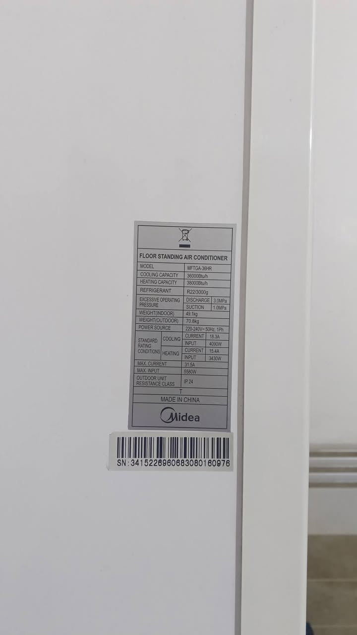 السلام عليكم سبلت 3طن ميديا للبيع السعر مليون وبيه مجال شغال تدفئه تبريد المكان الخالديه الأستفسار/***********
