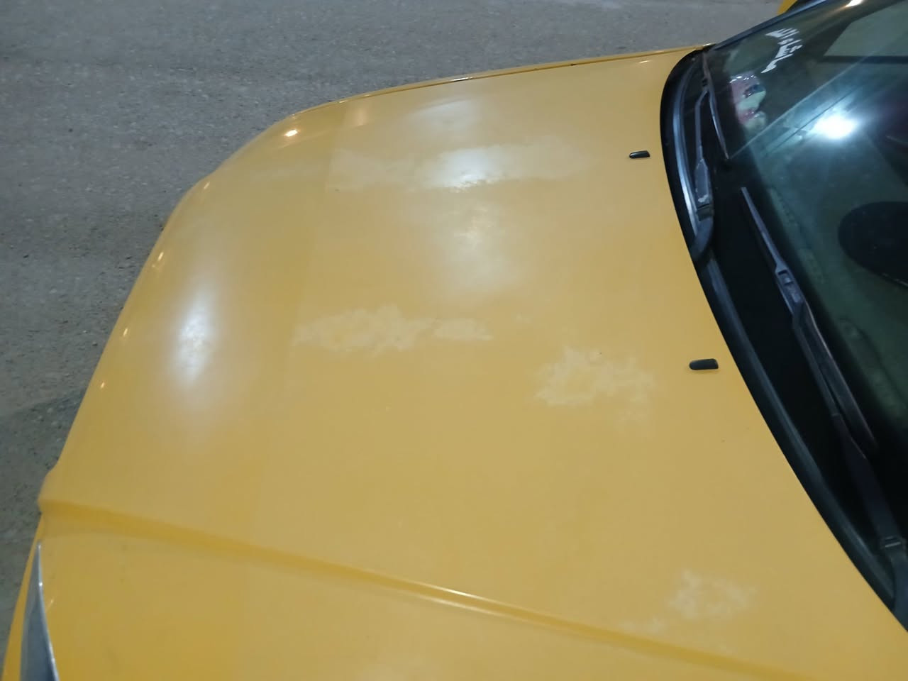 السلام عليكم شيري كوين ٢٠١١ كير عادي  الكشر كدام العين والمحرك والكير والكهربائيات كامله السياره مدوشمه جديد والكاعيه جلد مشط ستيرن وبور وصدر أمامي وخلفي كله بالجيس صار اسبوعين من شادهن التبريد شغال والتدفئه ما تشتغل وشارح كلشي بالفديو مع الصور حتى دهن مبدل والسياره باسمي ومصفره هيئه وغرامات  العنوان الدوره البوعيثه  ورايدها ٣٥ وبيها مجال قليل كلش وبيها سماعات مال سنتافيه وهورن مال يوكن اني مسوي بيدي ورقم الهاتف ***********
