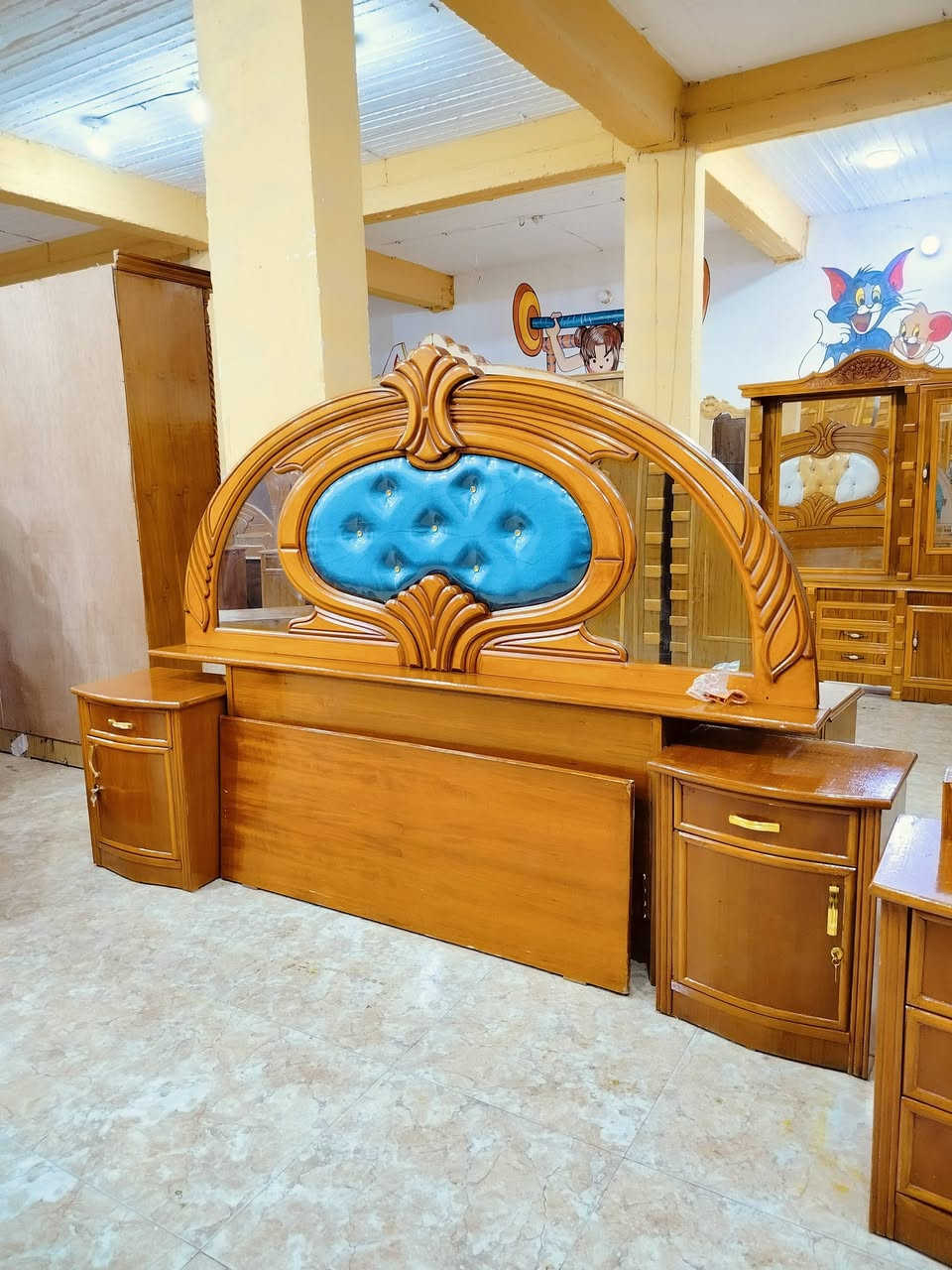 السلام عليكم غرفه نوم مستخدمه عنوان واسط العزيزيه شارع التربيه يوجد واتساب ***********
