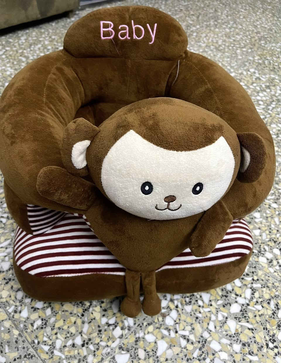 السلام عليكم بنات هاي غراض عندي للبيع حمالات استخدام جداً جداً قليل والكرسي ايضاً  نضيف كلش


**إذا كنت صاحب هذا الإعلان وتريد حذفه لأي سبب، رجاءا أرسل رسالة إلى الدعم الفني**